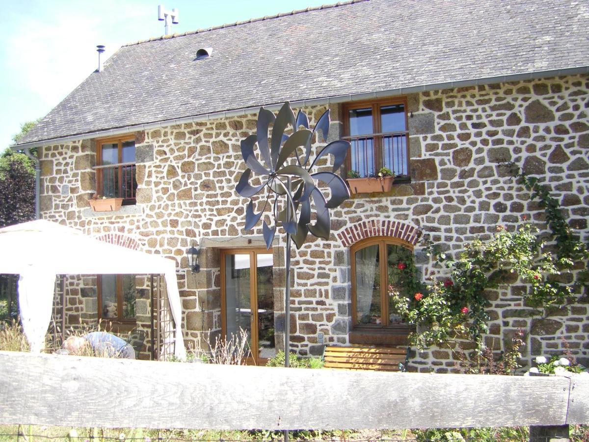 Sainte-Marie-du-Bois  La Cloue Bed & Breakfast エクステリア 写真