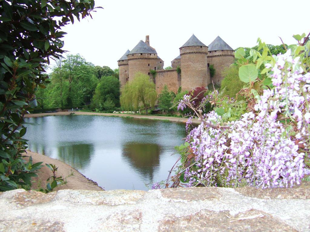 Sainte-Marie-du-Bois  La Cloue Bed & Breakfast エクステリア 写真