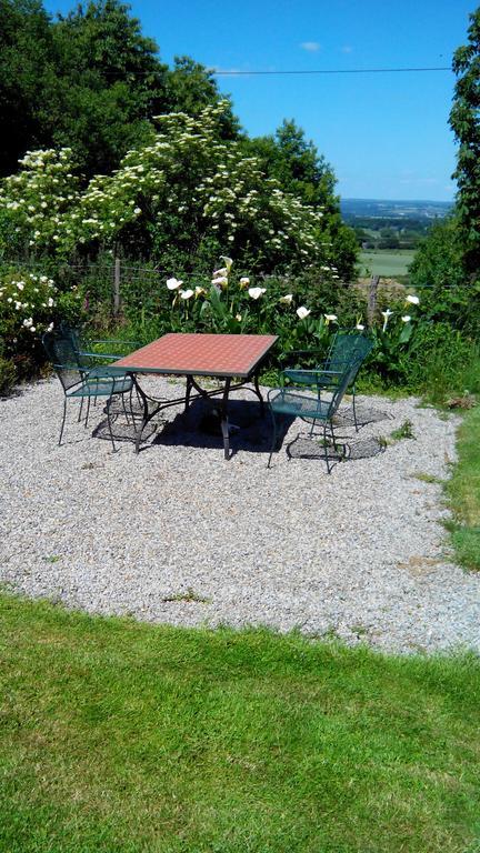 Sainte-Marie-du-Bois  La Cloue Bed & Breakfast エクステリア 写真