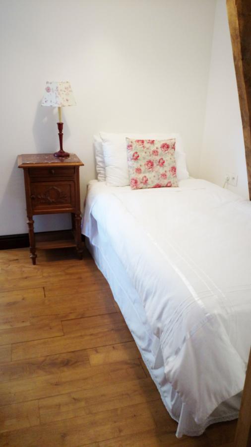 Sainte-Marie-du-Bois  La Cloue Bed & Breakfast エクステリア 写真